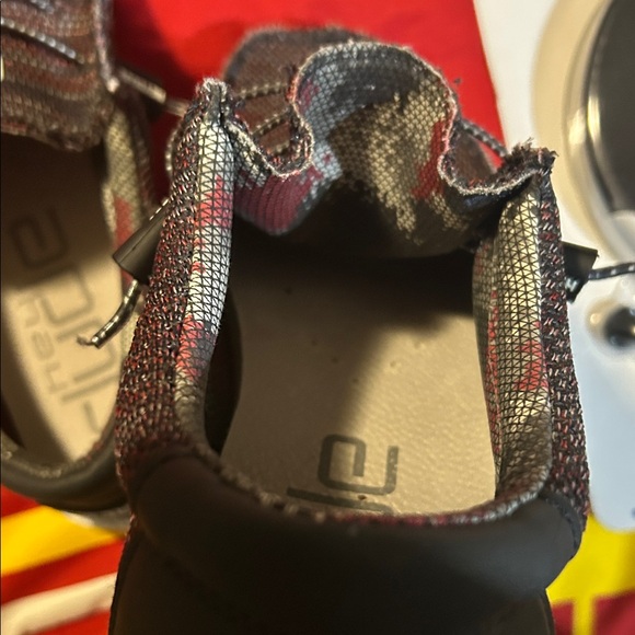 Hey Dude Wally Shoes in Red and Black Men’s size 12 good condition - Picture 14 of 15